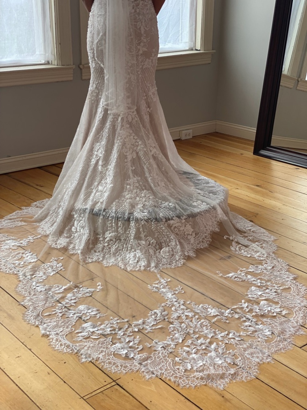 Ivory Lace Mermaid Wedding Dress with Lace Train